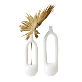 Single stem vessel by simone bodmer turner